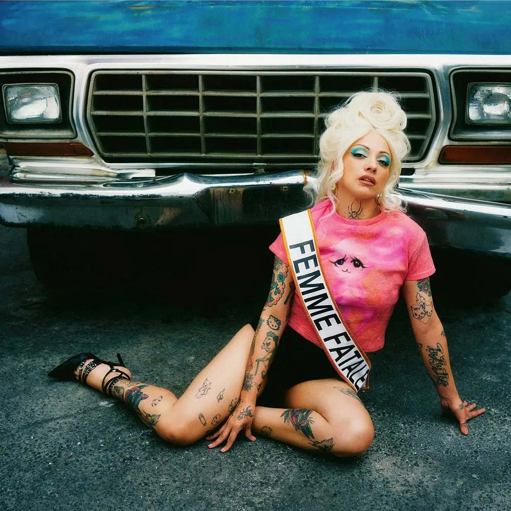 Mon Laferte - Femme Fatale