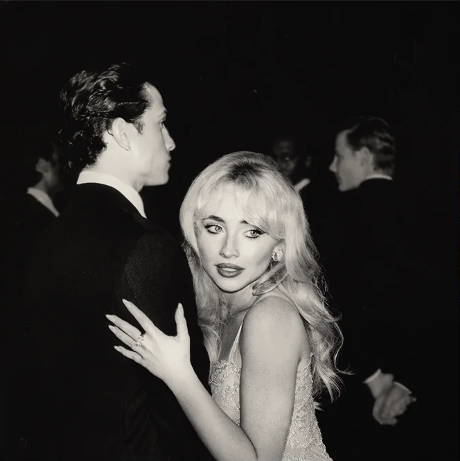 Sabrina Carpenter - Man's Best Friend (Alternate Cover, Black & White Split Vinyl)